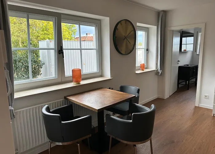 Living 77 アパート *