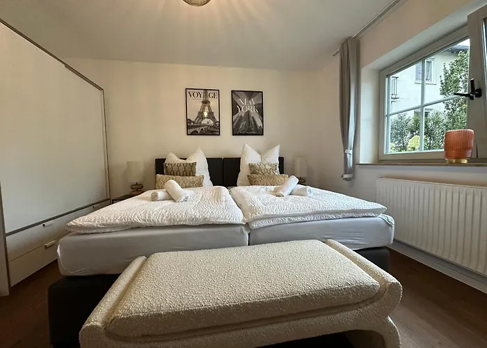 Living 77 アパート