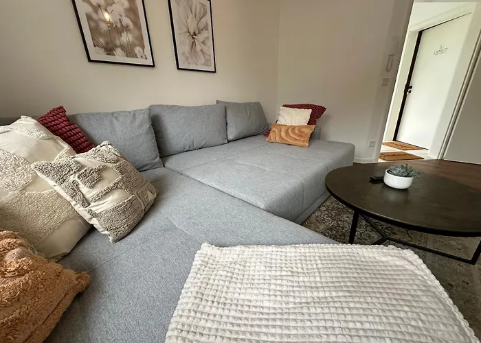 Living 77 アパート *